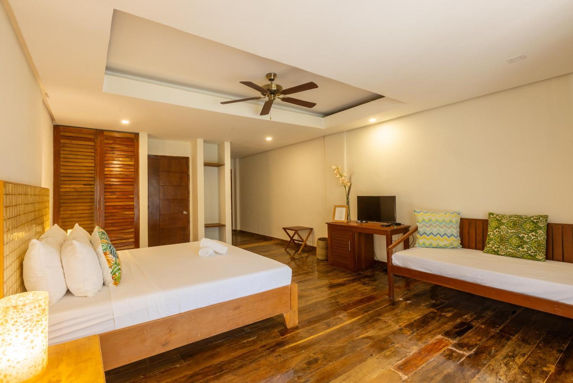 Nabulao Beach Resort Hinoba-an Экстерьер фото